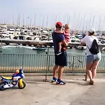 Adventure Harbour דירה